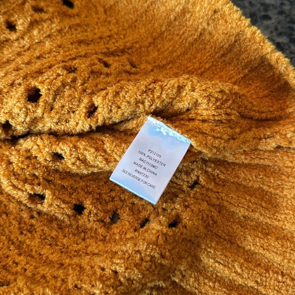 Crave fame gold tone soft sweater NWT XL - Picture 9 of 9